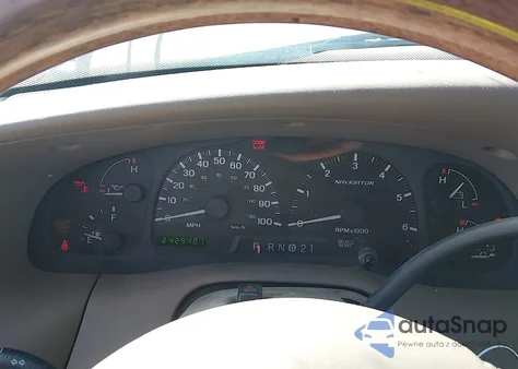 2000 Lincoln Navigator z USA, uszkodzony, nr VIN 5LMPU28A5YLJ16373